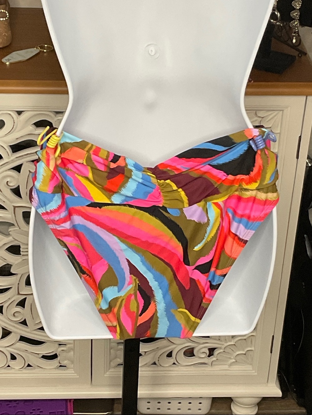 140 - LaBlanca NWT High-Cut Women's Bikini Bottoms in Multicolors, Size 10 - Picture 4 of 5